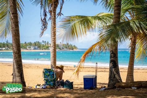 Playa Azul, Luquillo, Puerto Rico - Nos Vamos de Paseo