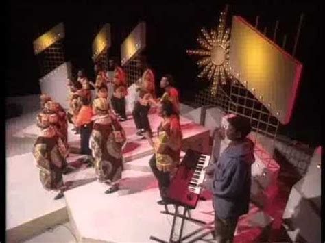 holy cross choir siyakudumisa - YouTube