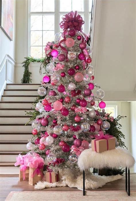 83 Glam And Fun Pink Christmas Decor Ideas - DigsDigs