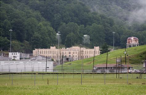 Wayfarin' Stranger: Brushy Mountain State Penitentiary