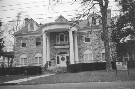 Harrodsburg Kentucky ~ Beaumont Inn ~ Greystone ~ Historic… | Flickr