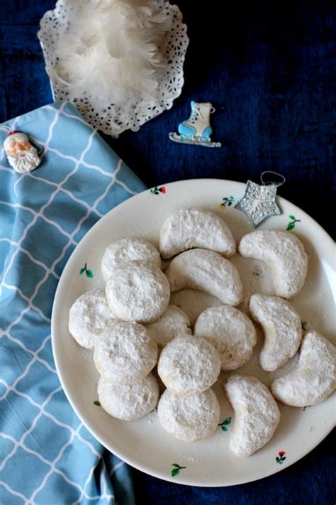 Kourabiedes recipe, greek butter cookies | christmas cookies