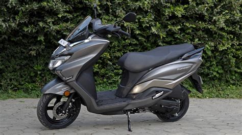 Suzuki Burgman Street 125 Review: Offers More Features for the Price!