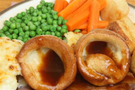 Do Yorkshire puddings belong on Christmas dinner? - Manchester Evening News