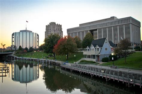 Trump effect: Newly appointed Macomb County clerk is reportedly a bully | News Hits