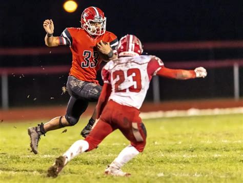 Yorkville High School flies ahead in football playoffs – The Voice