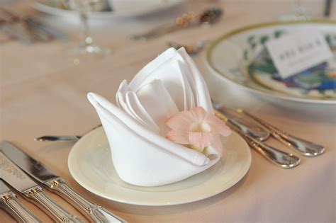 Free photo: Napkin, Flower, Table Set, Wedding - Free Image on Pixabay - 70685