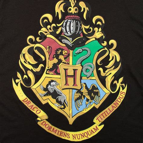 10 best 10. Research: Hogwarts Coat of Arms images on Pinterest ...