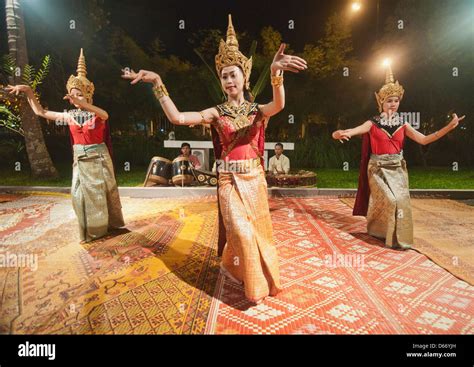 traditional Lao Khon dancers, Luang Prabang, Laos Stock Photo - Alamy