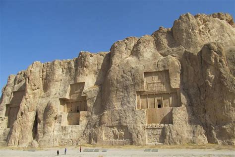 The splendid Naqsh-e Rostam pushes to develop tourism infrastructure - Tehran Times