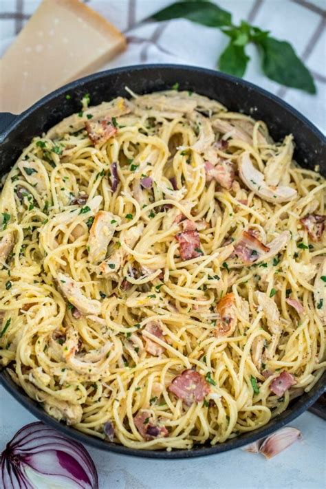 Best Chicken Carbonara Pasta Recipe [VIDEO] - S&SM