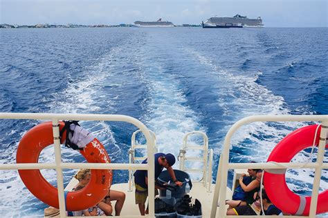 Snorkeling in the Cayman Islands | 10nineteen