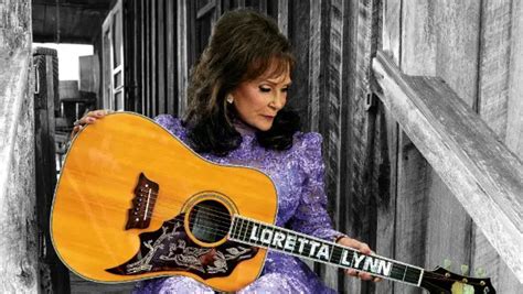 Country Singer Loretta Lynn Dead at 90 - Pulptastic