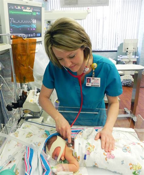 Top Neonatal Nursing Schools in the United States