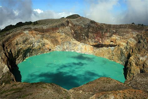 Kelimutu Lake: The Beauty of Three Colors Lake | Beautiful Holiday Destinations