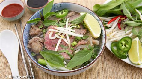 Vietnamese Beef Noodle Soup (Pho Bo)-Authentic Beef Pho Recipe+Video
