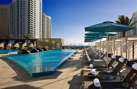 20 Perfect Miami Hotels with balcony for your dream vacation - BEY OF TRAVEL