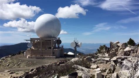 The National Weather Service's Doppler radar on Mount Ashland, Oregon [1280x720] : r ...