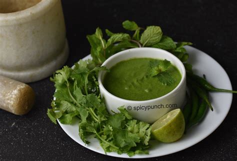 Green chutney recipe or indian dhania pudina chutney recipe