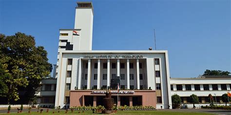 IIT Kharagpur - Admission, Cutoff, Fees & Placements 2024 | College Pravesh