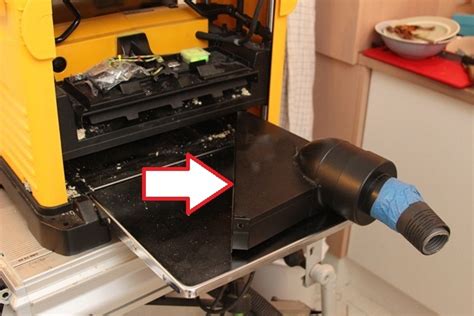 Benchtop thickness planer (Dewalt 733) #2: Dust collection port quick release mod. - by mafe ...