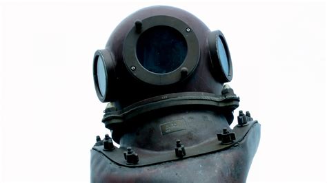 Old Diving Helmet Free Stock Photo - Public Domain Pictures