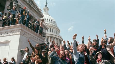 6 Legendary Vietnam-Era Anti-War Movement Protests Everyone Should Know ...