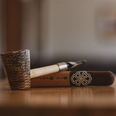 What is the Difference Between Pipe Tobacco and Cigar Tobacco? | Havana House