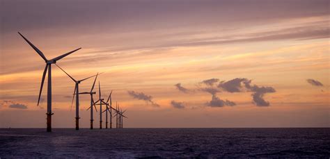 World's Biggest Wind Farm To Be Built Off The Coast Of The UK | Gizmodo ...