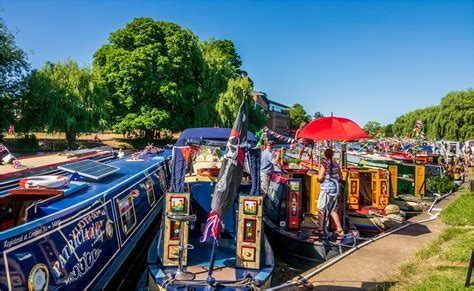 What is the Stratford River Festival? - Shakespeare Marina River Avon Canal Boat Moorings in ...