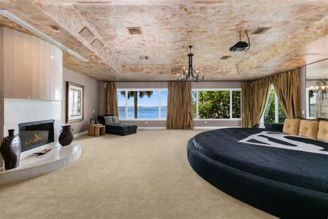 Shaq Is Selling His Magnificent Florida House And, It's A Slam Dunk!