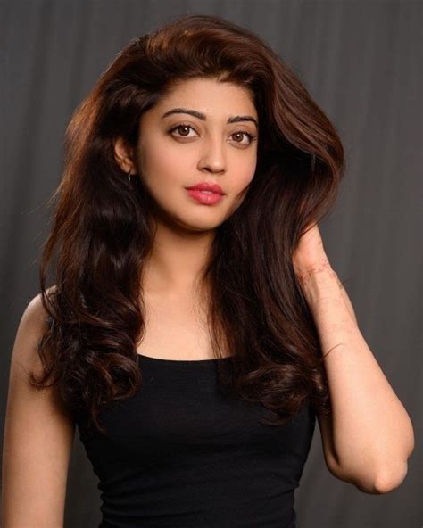 Pranitha Subhash (aka) Pranitha photos stills & images