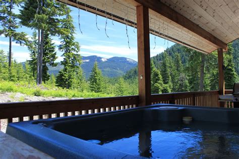 Snoqualmie Pass Lodge - Between Lake Kachess and the Snoqualmie Pass ...