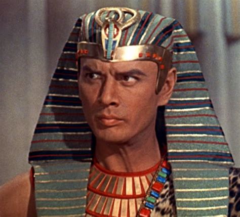 File:Yul Brynner in The Ten Commandments film trailer.jpg - Wikipedia