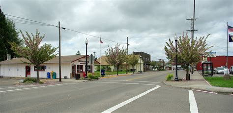 Lafayette Funeral Homes, funeral services & flowers in Oregon