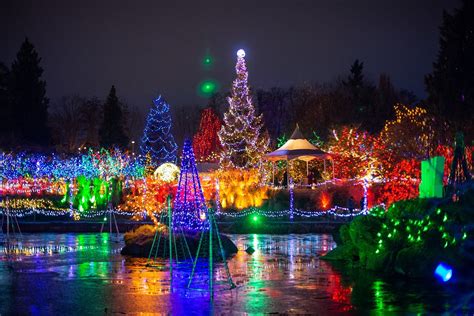 The show will go on: 36th annual VanDusen Festival of Lights begins run November 27 - Indo ...