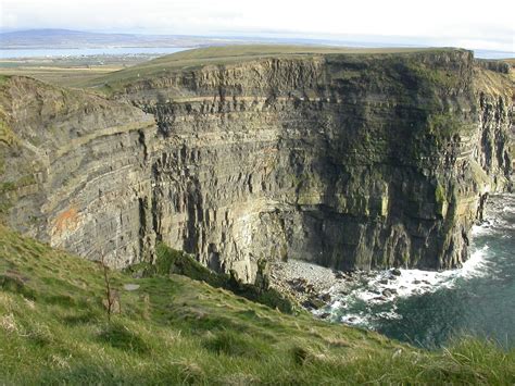 File:Ireland cliffs of moher2.jpg - Wikipedia