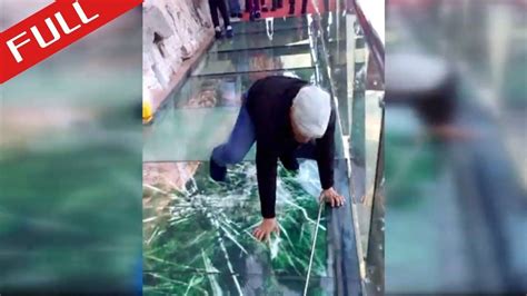 【FULL】China's glass walkway that cracks under weight | Glass walkway ...