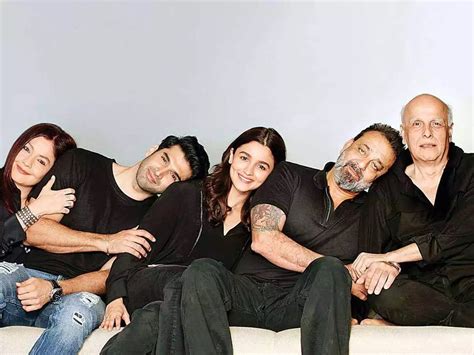 Alia Bhatt, Aditya Roy Kapur and Sanjay Dutt Reveal their First Looks ...