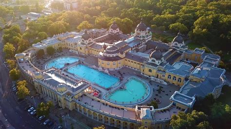 Budapest City Park with Széchenyi Bath, Zoo, Circus and Vajdahunyad Castle - 4K - YouTube