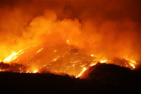 Largest wildfire in California right now reaches incredible size!