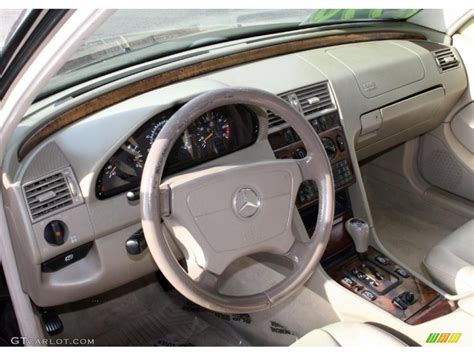 2000 Mercedes-Benz C 230 Kompressor Sedan interior Photo #41182546 ...