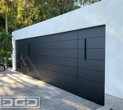 Contemporary 01 | Custom Architectural Garage Door - Dynamic Garage Door