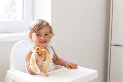 Baby Throwing Food on Floor? Try these 8 tips! - Happy Healthy Eaters