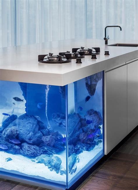 îlot de cuisine avec aquarium: idée inspirante Robert Kolenik!