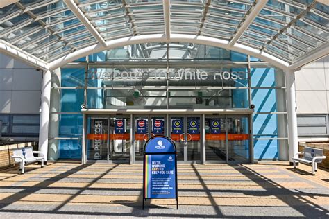 White Rose Shopping Centre prepares to reopen - South Leeds Life