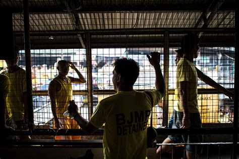 Philippines: Photos of prisoners packed together at overcrowded Quezon City Jail