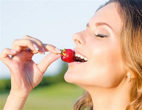 How to Get Naturally Pink Lips: Tips and Fruits to Try - World Today News