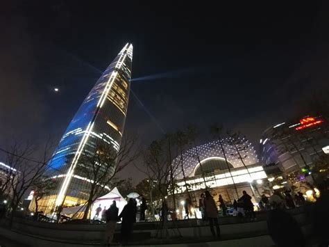 Lotte World Tower opens – Kojects