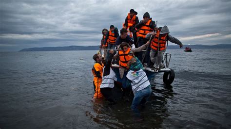 PHOTOS: Migrant Family's Journey From Tumult to Tranquility Photos ...